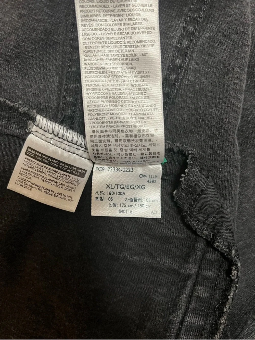 Levi’s 72334-0223 Black Denim Trucker Jacket Mens Size XL Distressed Type III